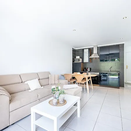 Apartamento Puerto Marina Vacation 1 Minute From The